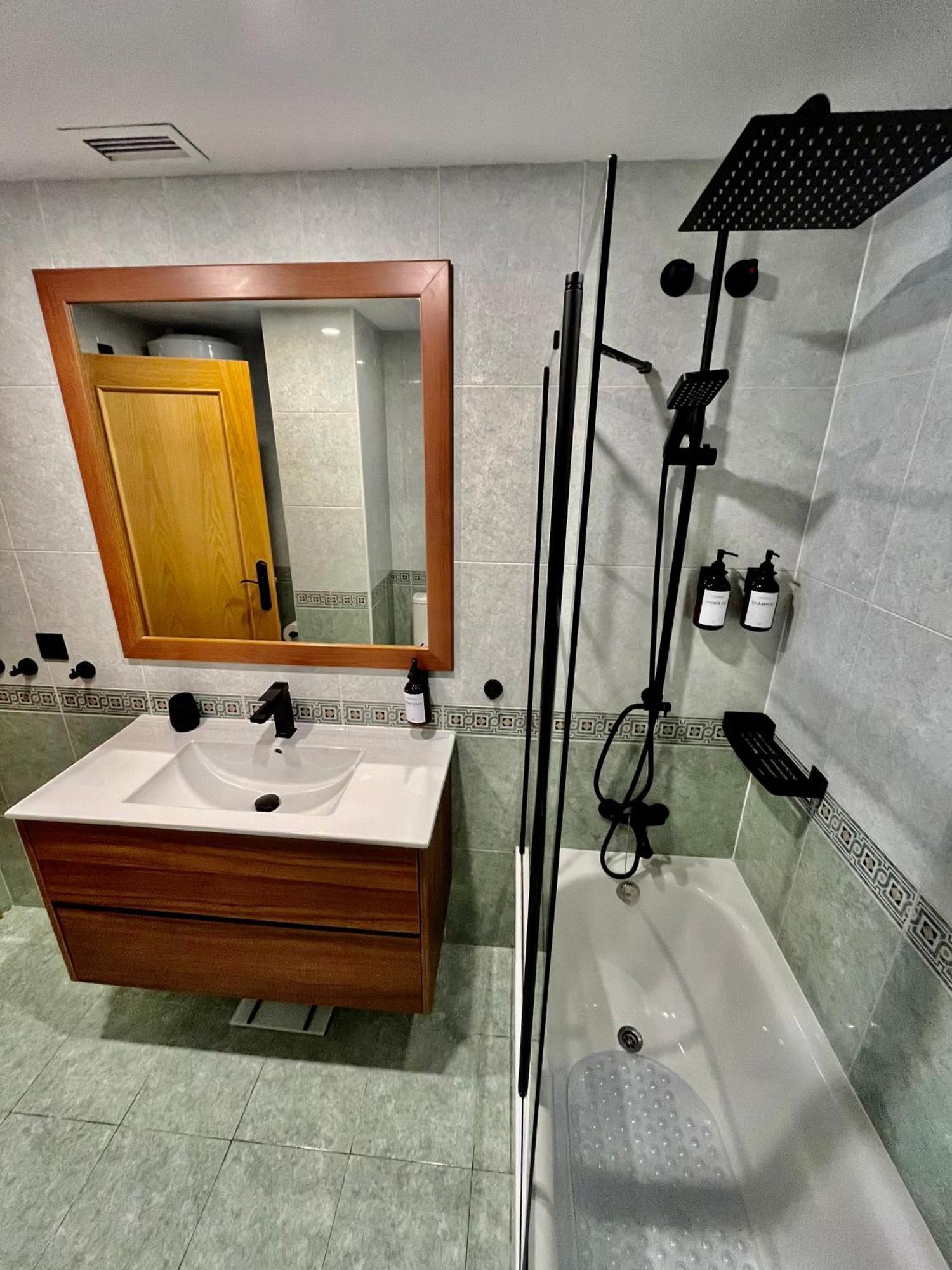 Elegante Apartamento Tres Colores Alicante Eksteriør bilde