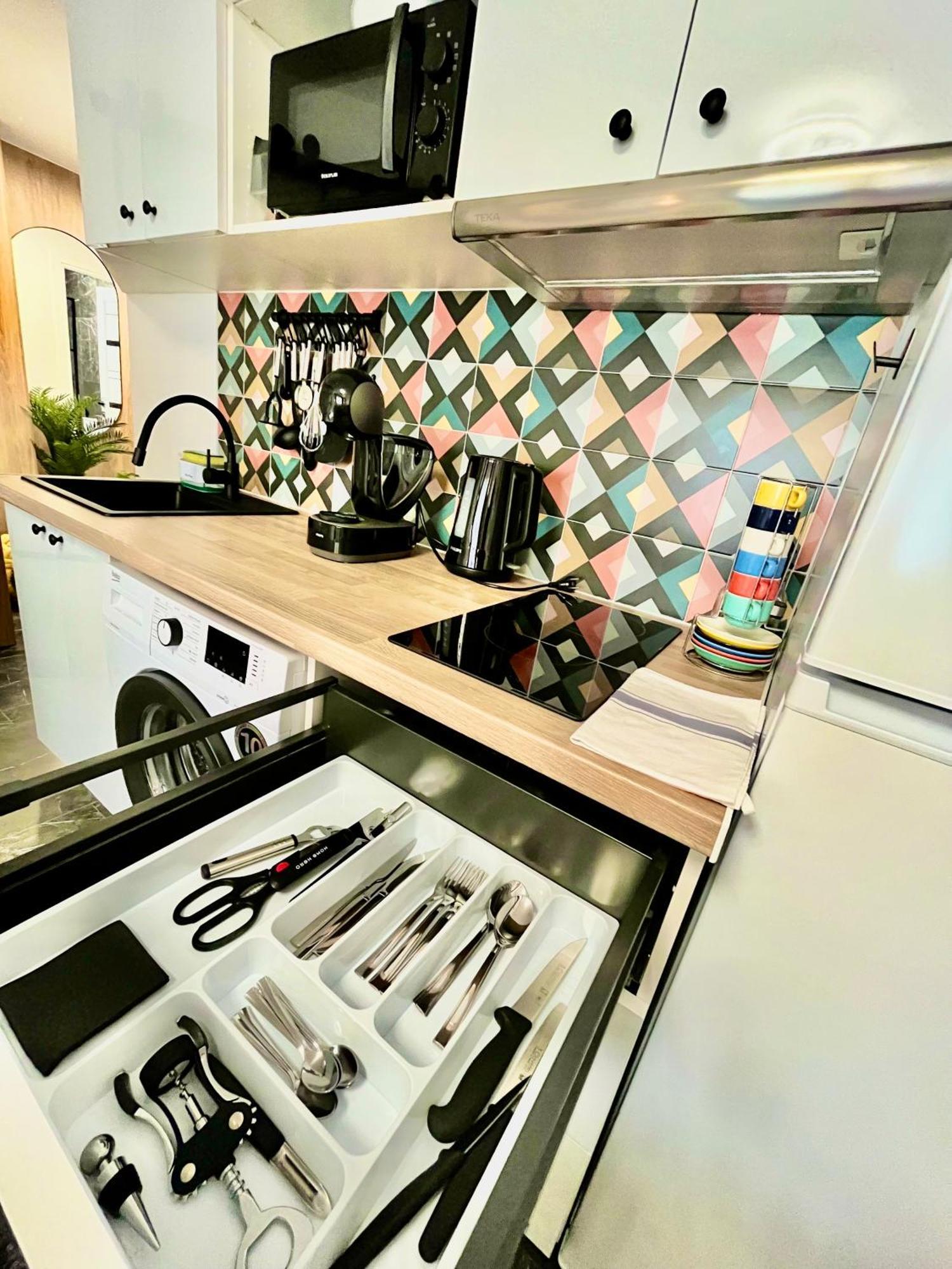 Elegante Apartamento Tres Colores Alicante Eksteriør bilde